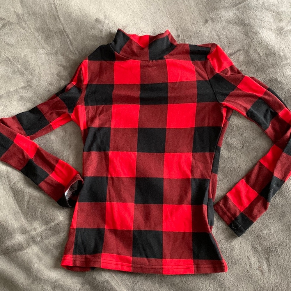 Women’s plaid mock neck shirt